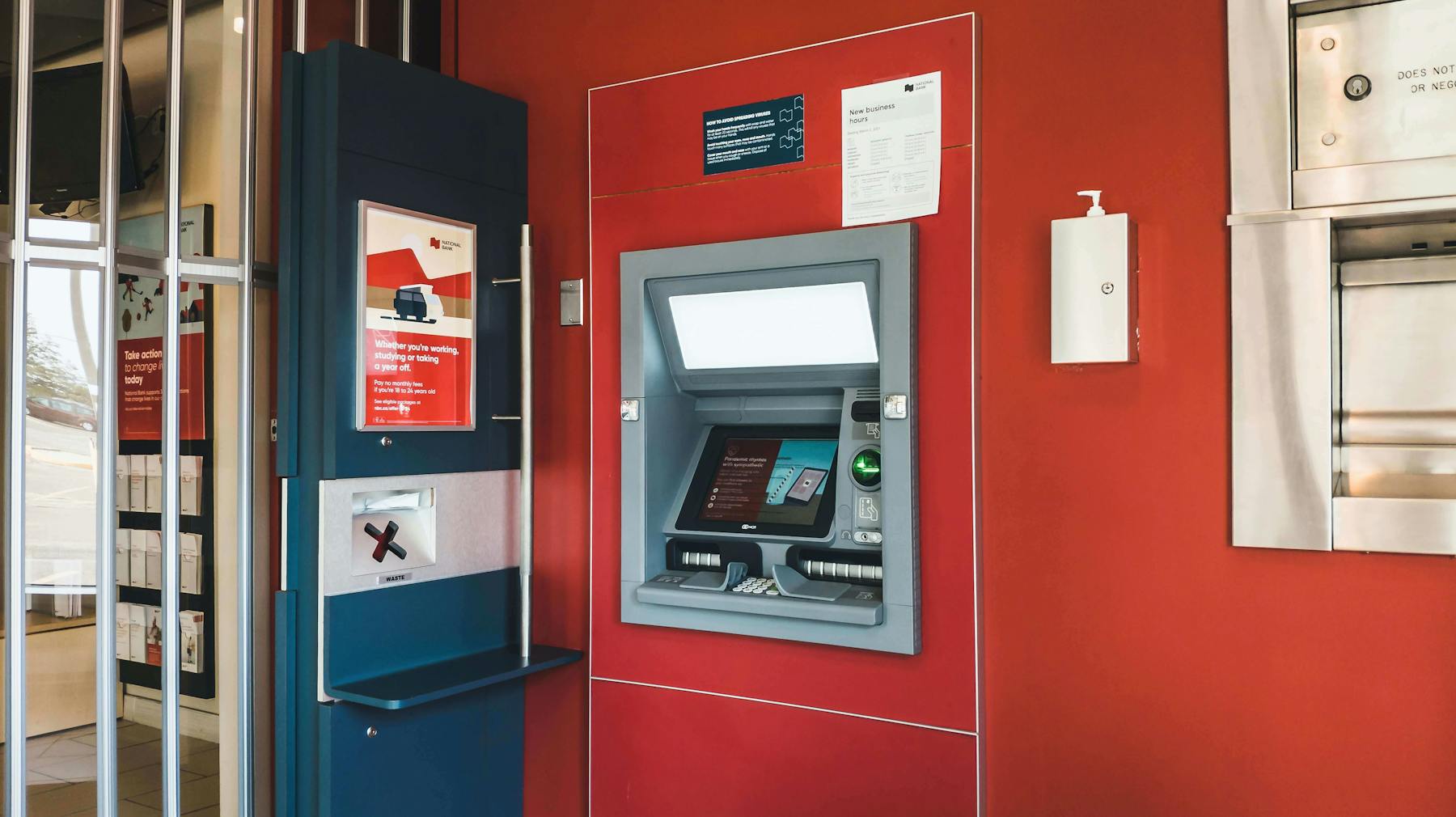Wypłata z bankomatu za granicą Millennium