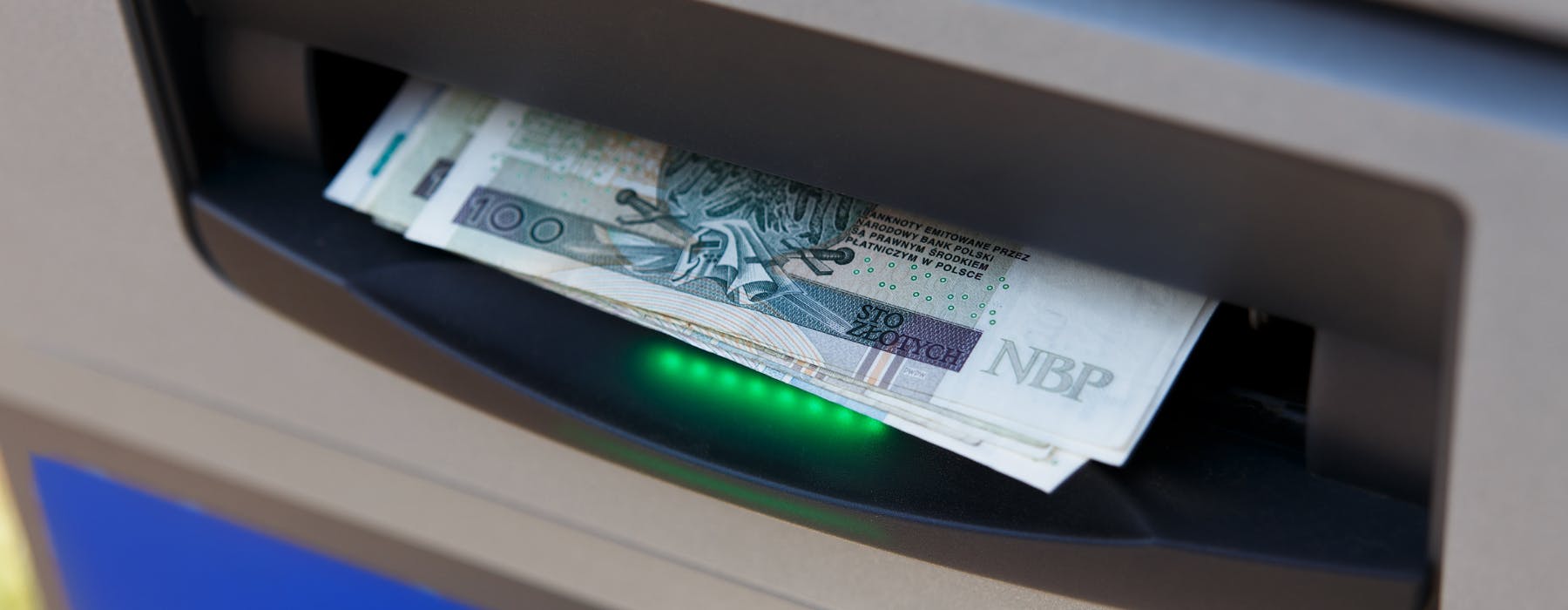 Wypłata w polskim bankomacie z zagranicznego konta