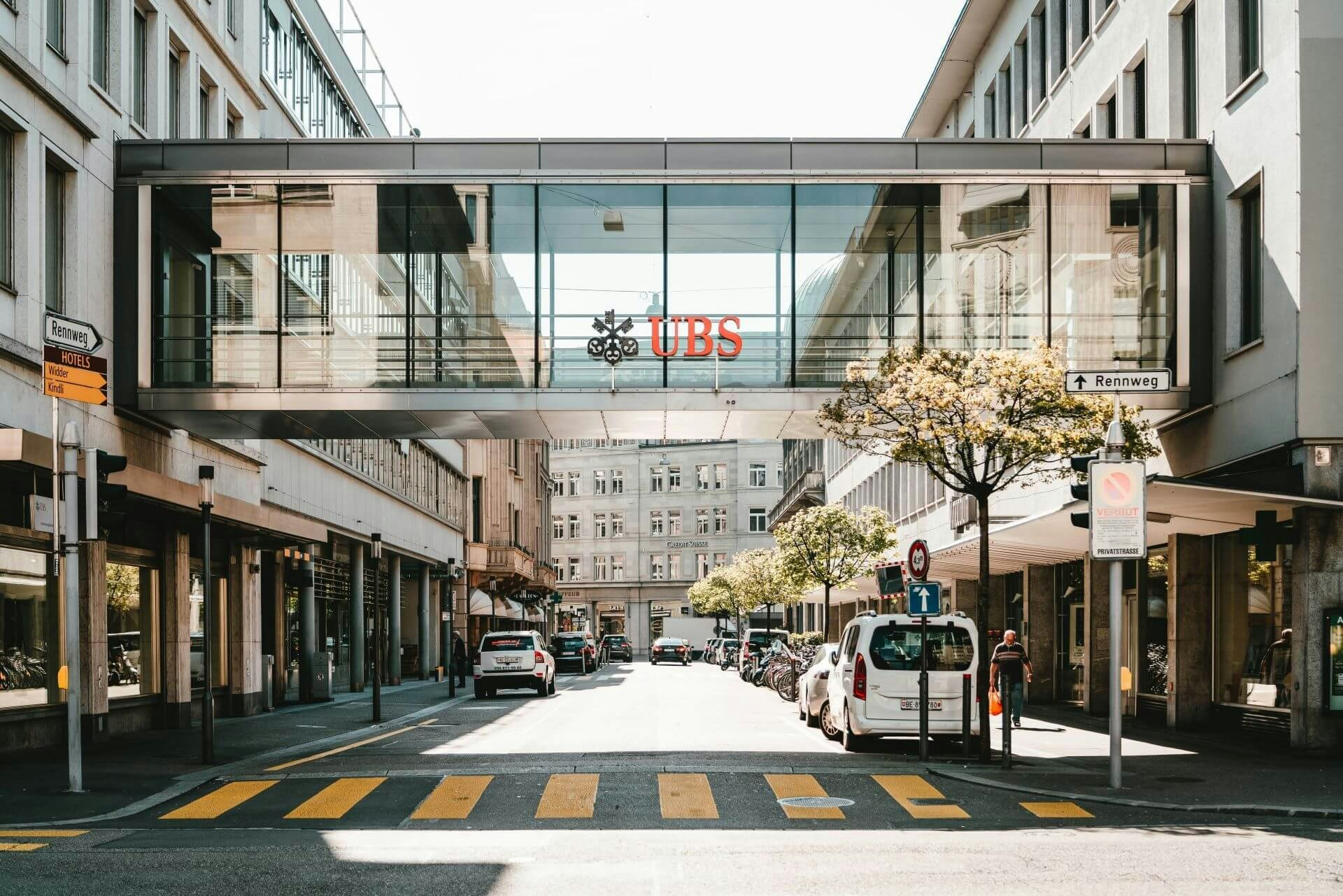 Czym płacić w Szwajcarii? Krótki i praktyczny poradnik