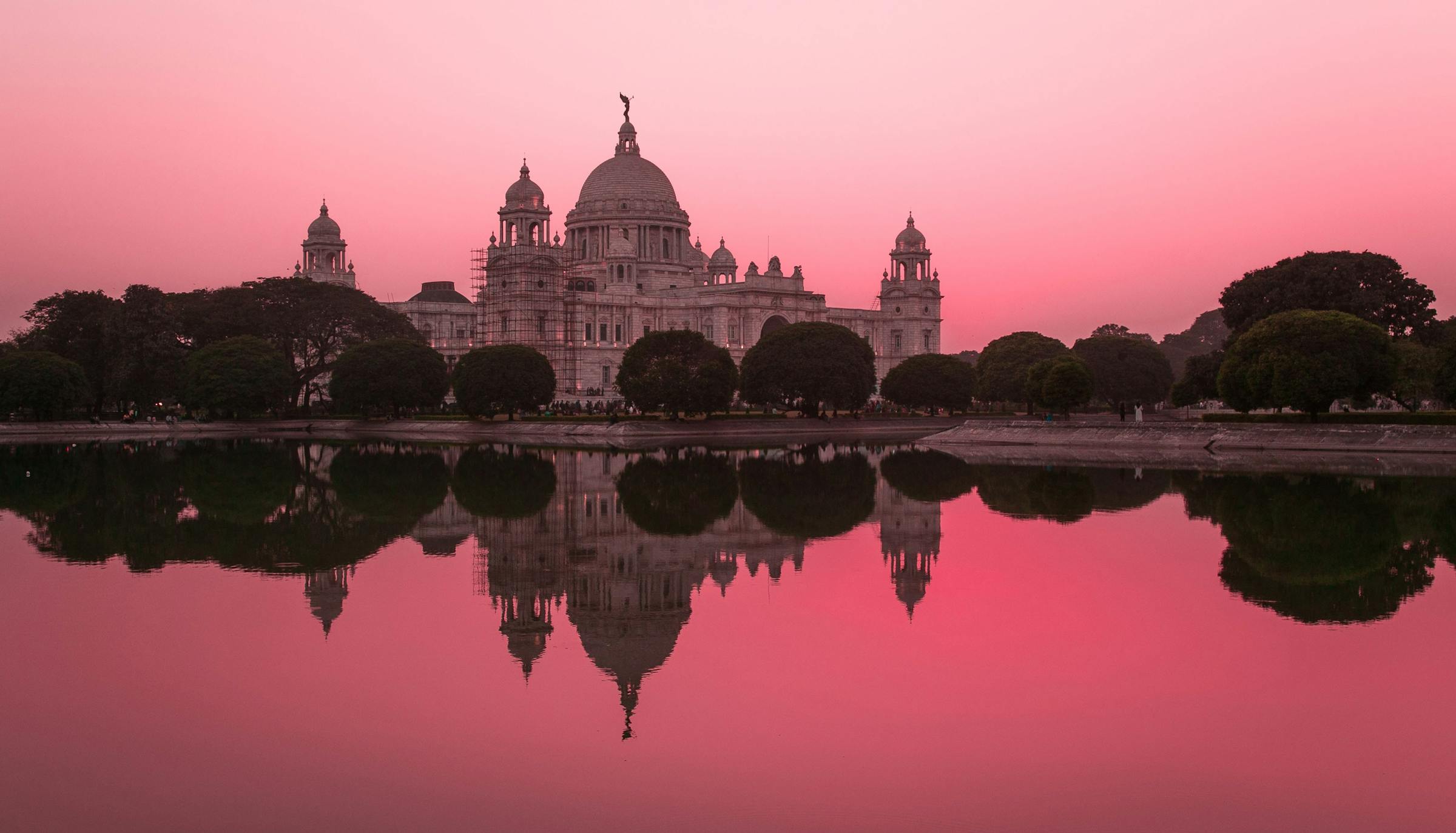 Sunset at Victoria Memorial in Kolkata, India